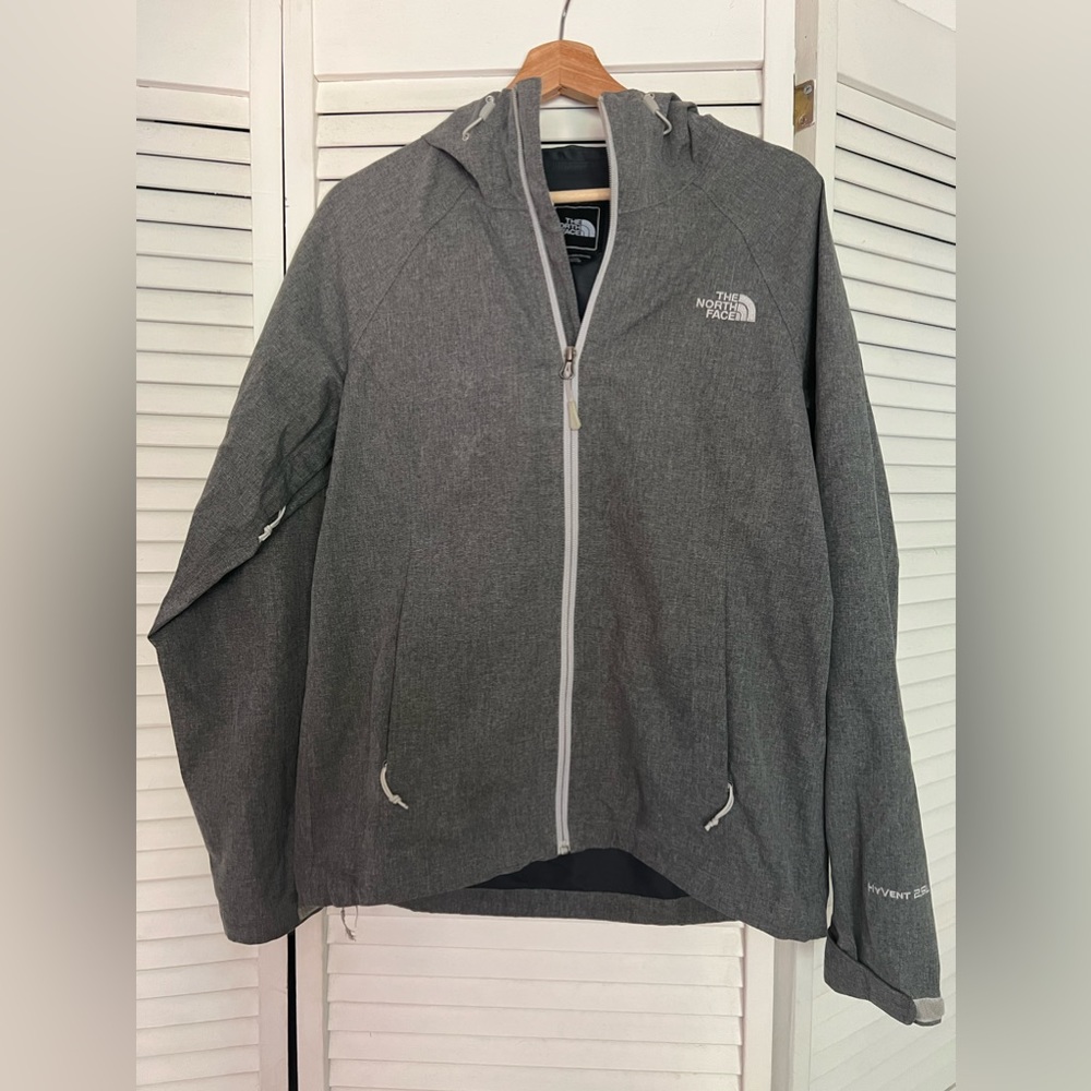 Women’s NorthFace HyVent 2.5L Windbreaker Rain Jacket